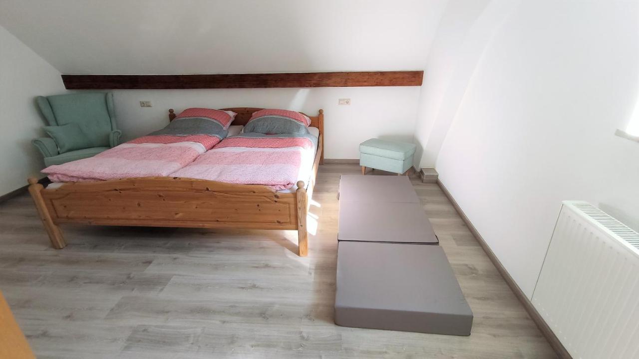 Gasthof Adler Ferienwohnung Ichenhausen Extérieur photo